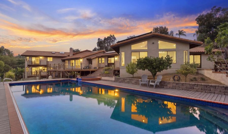 1106 Alpine Oaks Dr, Alpine, CA 91901 - 5 Beds, 4 Bath