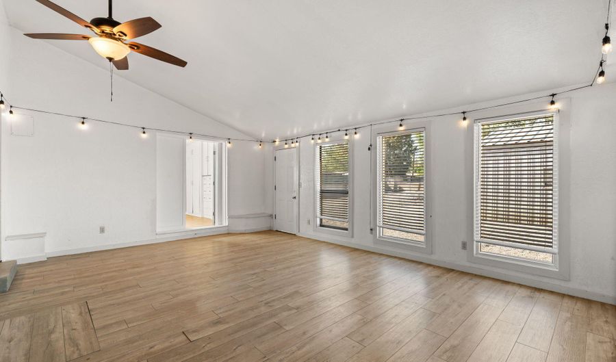 136 VELARDE Rd NW, Albuquerque, NM 87107 - 3 Beds, 1 Bath