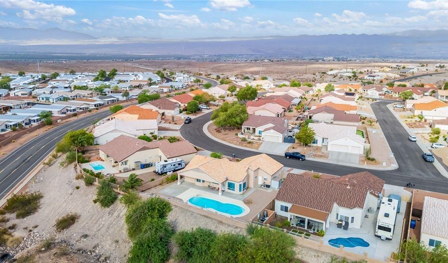 2318 Silverthorne Dr, Bullhead City, AZ 86442 - 2 Beds, 2 Bath