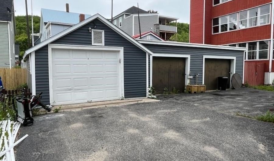 516 Champlain St, Berlin, NH 03570 - 6 Beds, 3 Bath