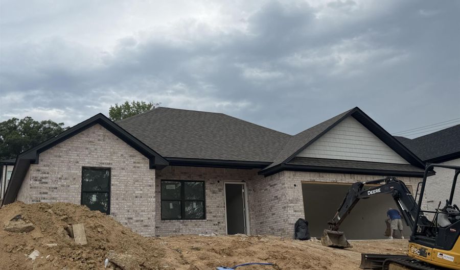 3026 Sue St, Benton, AR 72015 - 3 Beds, 2 Bath