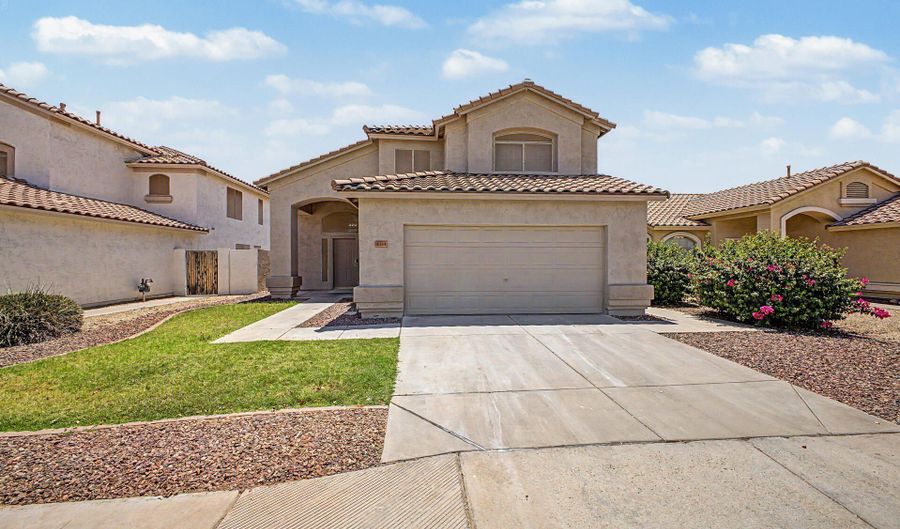 1333 W KINGBIRD Dr, Chandler, AZ 85286 - 3 Beds, 3 Bath