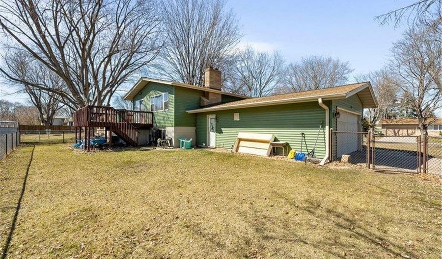 6201 81st Ave N, Brooklyn Park, MN 55443 - 4 Beds, 2 Bath