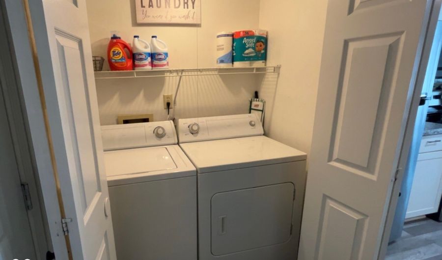 7508 Farm View Cir W, Indianapolis, IN 46256 - 1 Beds, 2 Bath