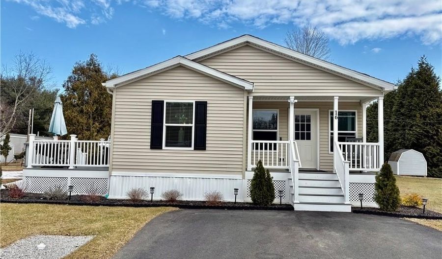 16 Valiant Dr, Coventry, RI 02816 - 2 Beds, 2 Bath