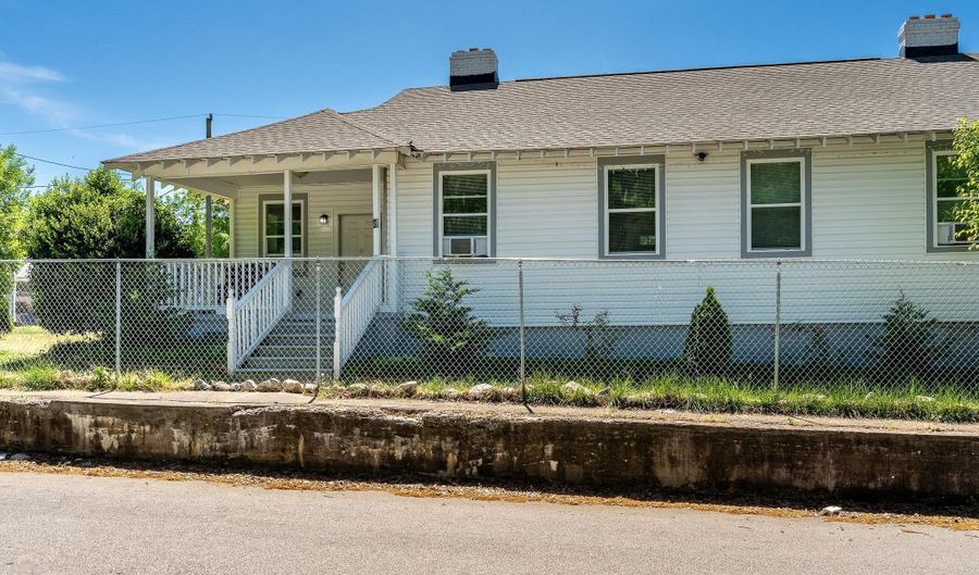 27 Smythe St, Belton, SC 29627 - 2 Beds, 2 Bath