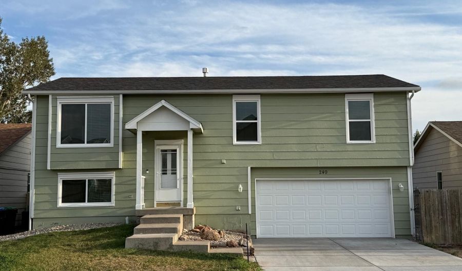 249 SHOSHONI St, Cheyenne, WY 82009 - 3 Beds, 3 Bath