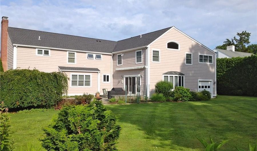 17 Barberry Ln, Madison, CT 06443 - 4 Beds, 6 Bath