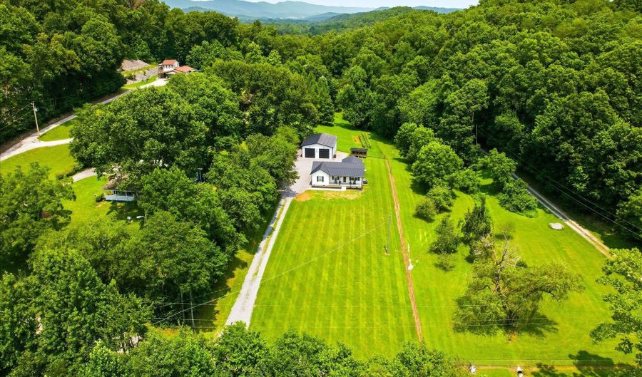 271 Stoutown Rd, Blaine, TN 37709 - 3 Beds, 2 Bath