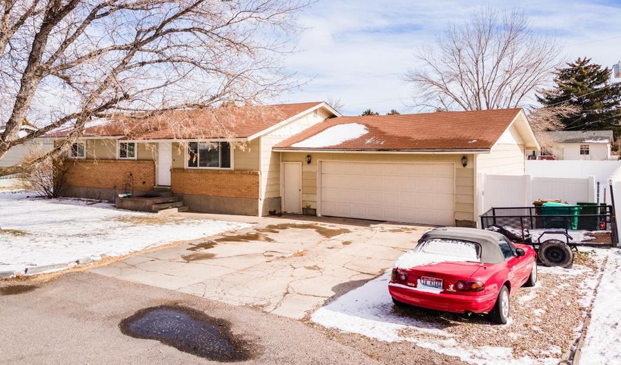 4926 Easy St, Chubbuck, ID 83202 - 8 Beds, 7 Bath