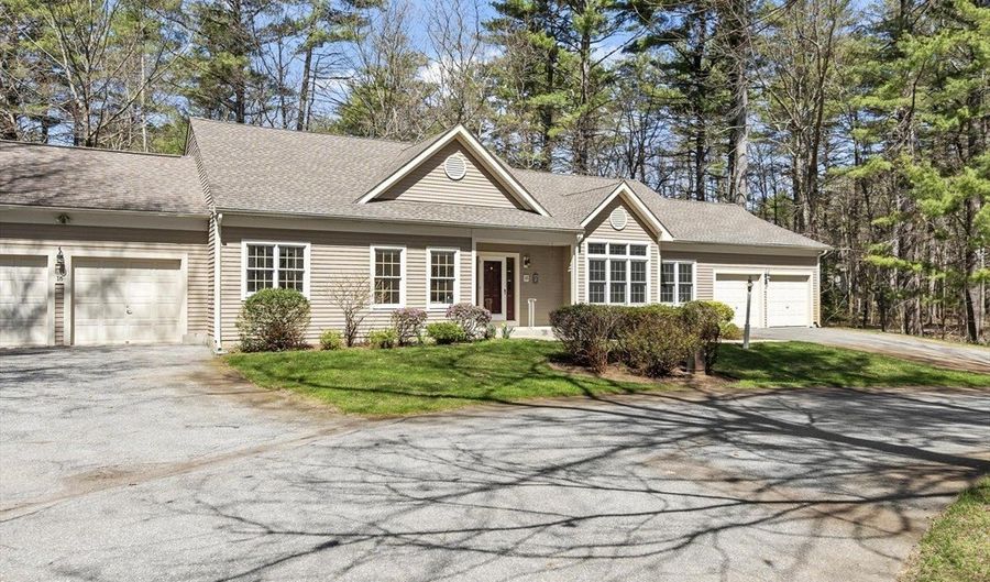15 Pheasant Ln 15, Bedford, MA 01730 - 2 Beds, 2 Bath