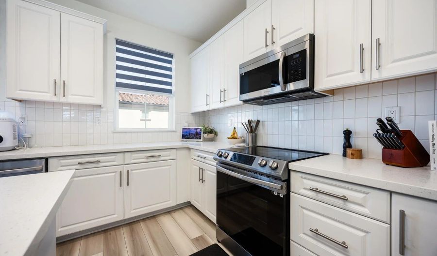 210 Liberty Way, Oceanside, CA 92057 - 3 Beds, 4 Bath