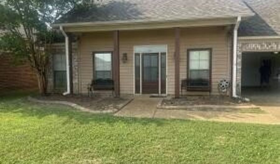 423 Grant Fox Dr, Brandon, MS 39047 - 3 Beds, 2 Bath