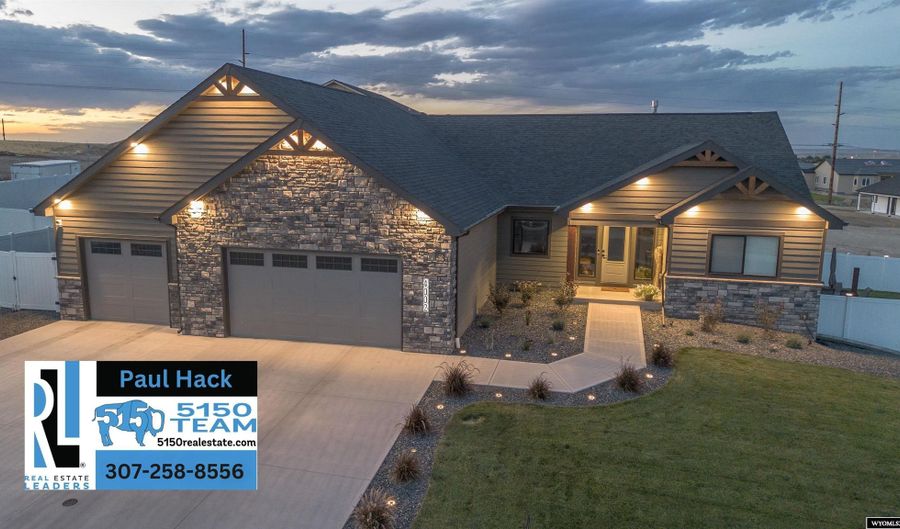4002 Drayton Way, Casper, WY 82609 - 3 Beds, 2 Bath