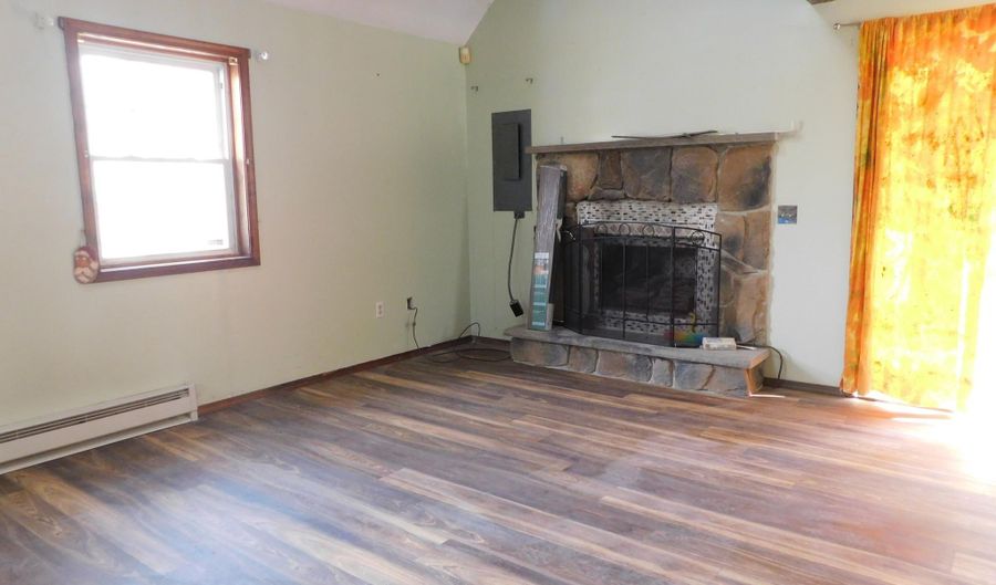 114 Lucretius Trl, Albrightsville, PA 18210 - 3 Beds, 2 Bath