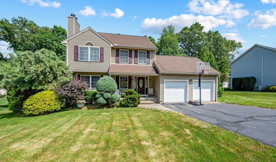 230 Sunnydale Ave, Bristol, CT 06010 - 3 Beds, 2 Bath
