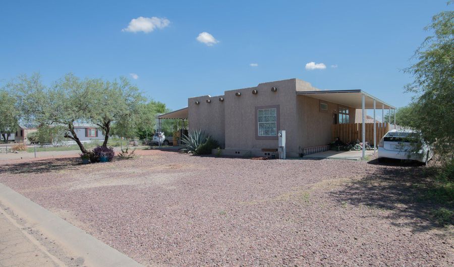 14361 S PADRES Rd, Arizona City, AZ 85123 - 3 Beds, 2 Bath
