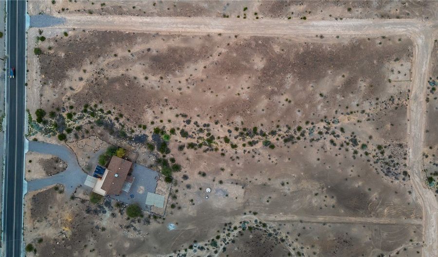 1880 Goldrush Rd, Bullhead City, AZ 86442 - 3 Beds, 2 Bath