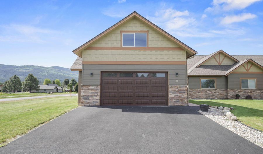 10 Bellflower Ct, Blanchard, ID 83804 - 3 Beds, 3 Bath