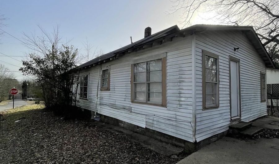 1900 Caddo St, Arkadelphia, AR 71923 - 3 Beds, 1 Bath
