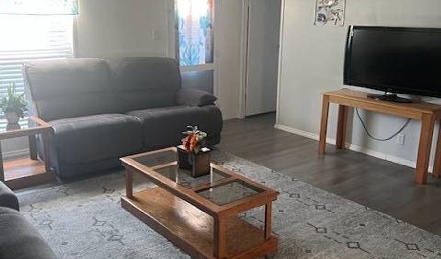 824 Pleasantview Dr, Auburndale, FL 33823 - 2 Beds, 2 Bath