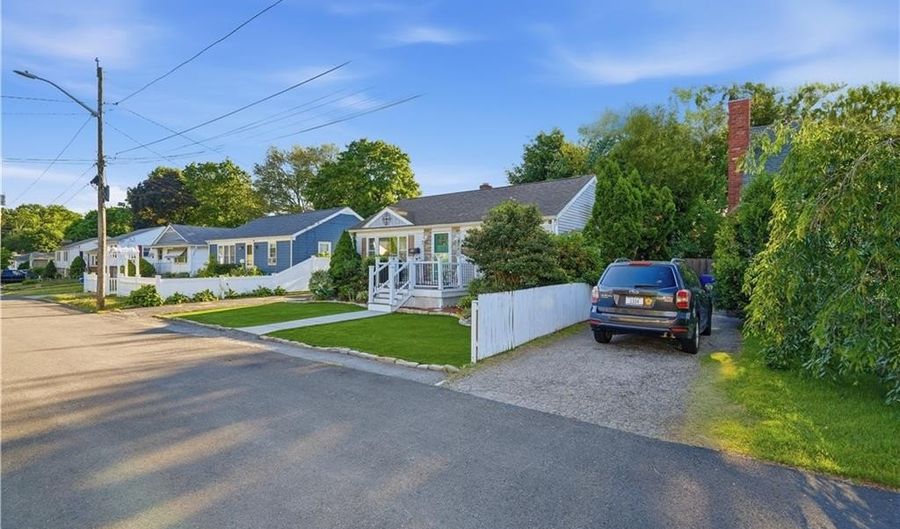 11 Cherry St, North Providence, RI 02911 - 2 Beds, 2 Bath