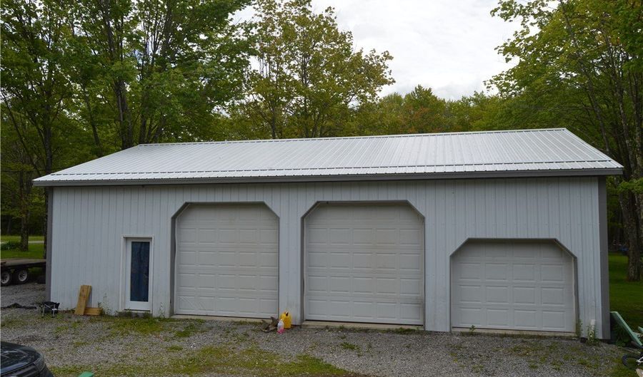 122 Arrowhead Rd, Allegheny Twp., PA 16373 - 3 Beds, 2 Bath