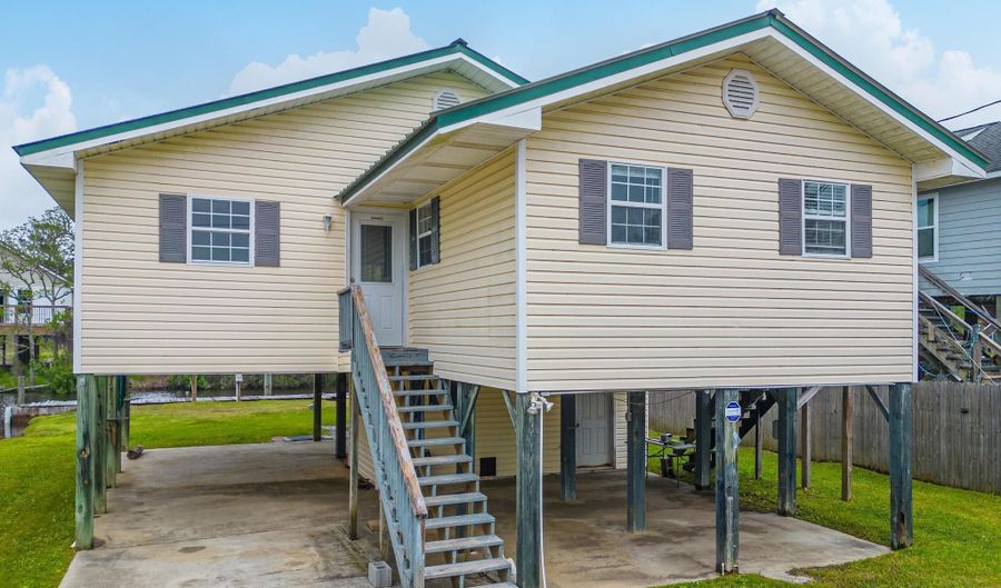 5040 Georgia St, Bay St. Louis, MS 39520 - 3 Beds, 3 Bath