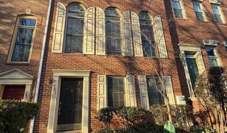 2414 N HAMPTON Dr, Alexandria, VA 22311 - 3 Beds, 3 Bath