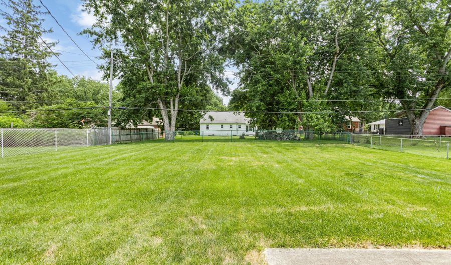 920 Shellbark Rd, Anderson, IN 46011 - 3 Beds, 2 Bath
