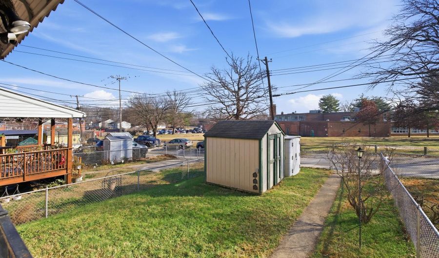 559 WELBROOK Rd, Baltimore, MD 21221 - 3 Beds, 1 Bath