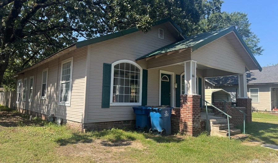 810 E. Osage Ave, McAlester, OK 74501 - 3 Beds, 2 Bath