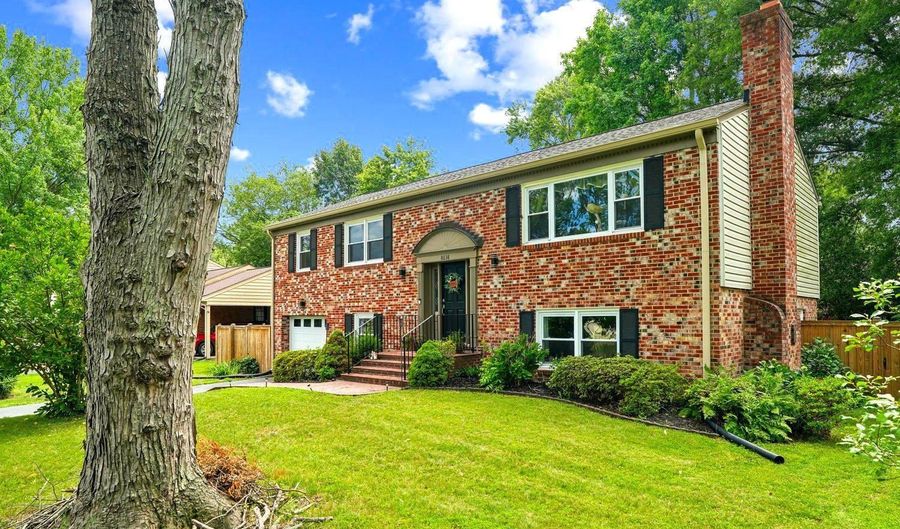 8638 VERNON Ave, Alexandria, VA 22309 - 4 Beds, 3 Bath