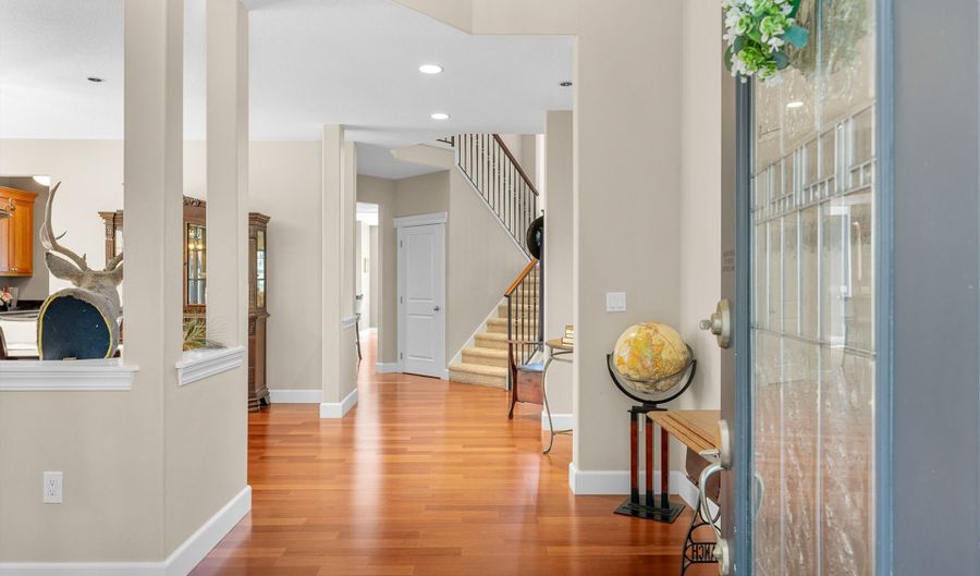 22211 S BIG CEDAR Ln, Beavercreek, OR 97004 - 5 Beds, 3 Bath