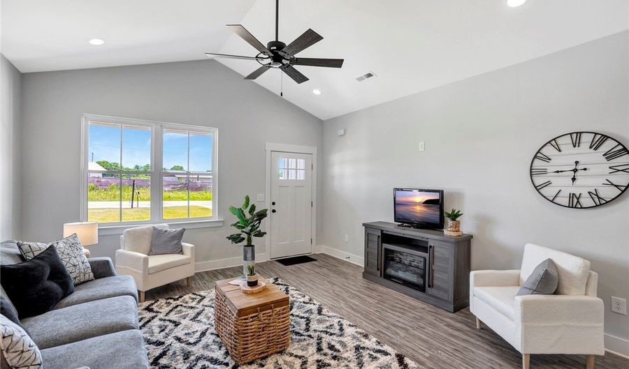 4141 A Old Portman Rd, Anderson, SC 29626 - 3 Beds, 2 Bath
