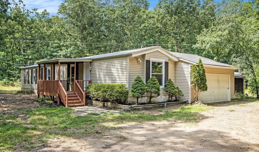 4379 117TH Ave, Allegan, MI 49010 - 2 Beds, 2 Bath