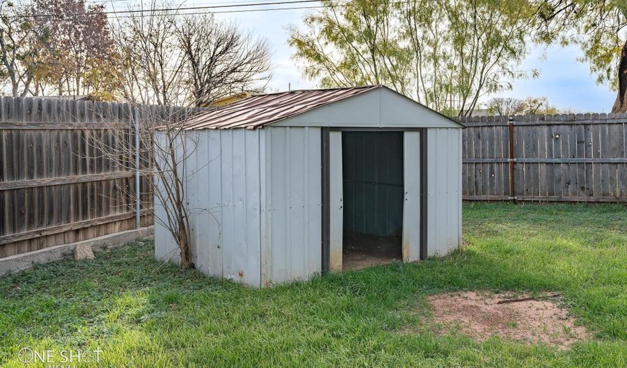 1949 Sandefer St, Abilene, TX 79603 - 3 Beds, 2 Bath