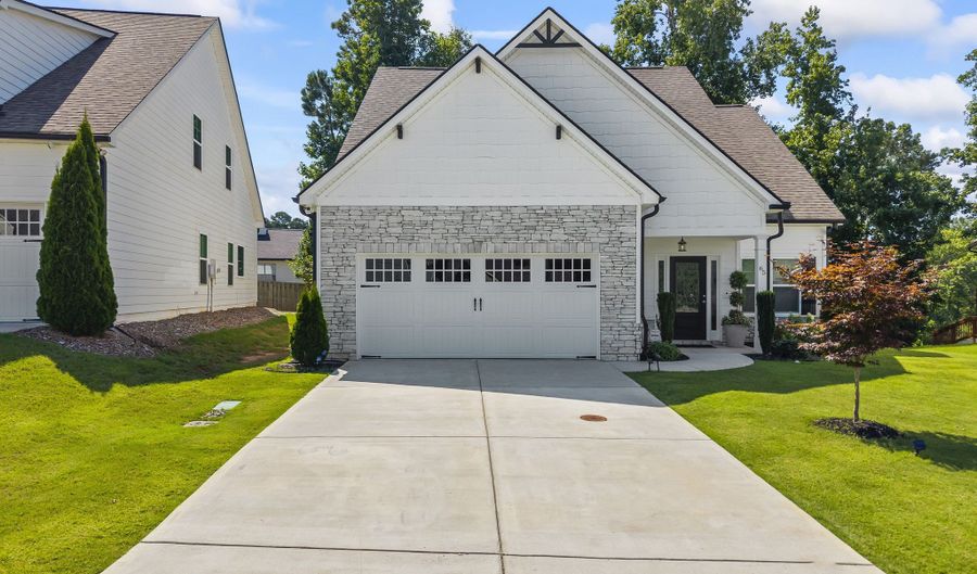 65 Georgian Oaks, Newnan, GA 30265 - 4 Beds, 4 Bath