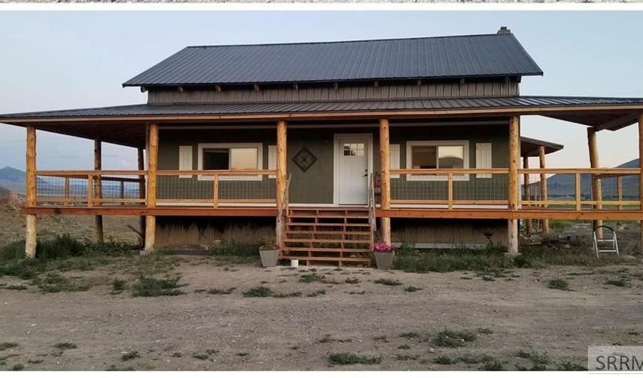 699 Stephens Rd, Challis, ID 83226 - 4 Beds, 3 Bath