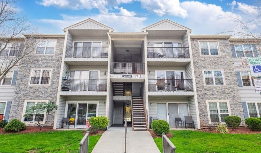 145 Robertson Way, Bayonne, NJ 07035 - 2 Beds, 2 Bath