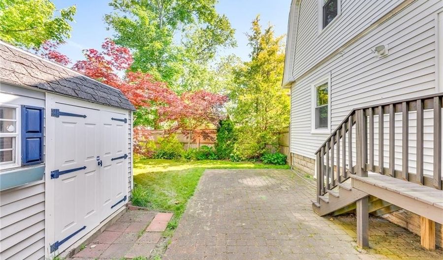 1058 Narragansett Blvd, Cranston, RI 02905 - 4 Beds, 1 Bath