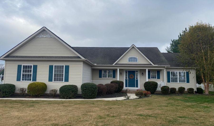 13 FAIRWAY Ave, Georgetown, DE 19947 - 3 Beds, 2 Bath