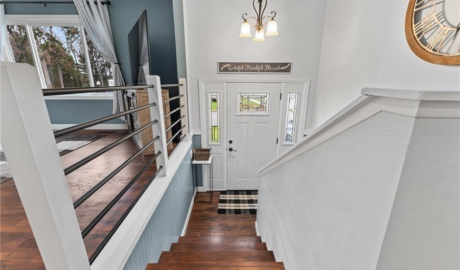 903 Roberts St, Altoona, WI 54720 - 3 Beds, 2 Bath