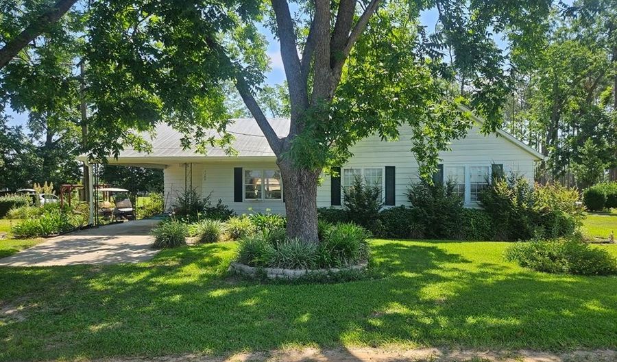 1508 Lawton McMillan Rd, Alapaha, GA 31622 - 4 Beds, 2 Bath