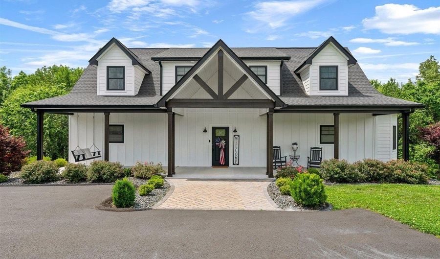 608 Eagle Point Dr, Austin, KY 42127 - 3 Beds, 4 Bath