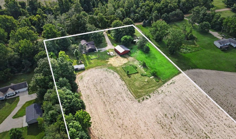 172 26th St, Allegan, MI 49010 - 3 Beds, 1 Bath