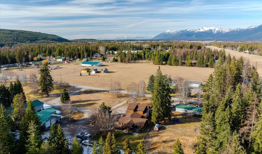 253 Aero Ln, Bigfork, MT 59911 - 9 Beds, 6 Bath