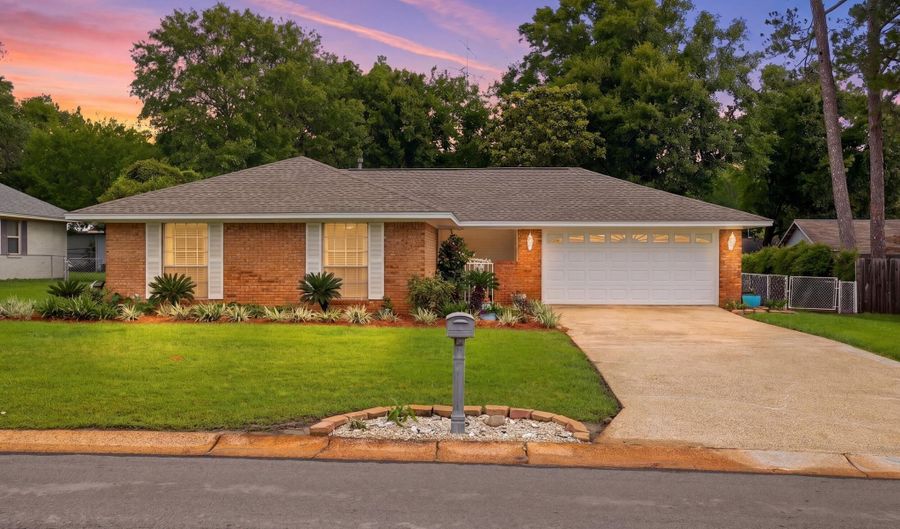 16304 Waycross Dr, Biloxi, MS 39532 - 3 Beds, 2 Bath