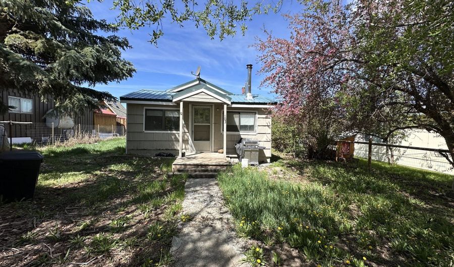 103 B Ave, Seneca, OR 97873 - 3 Beds, 1 Bath