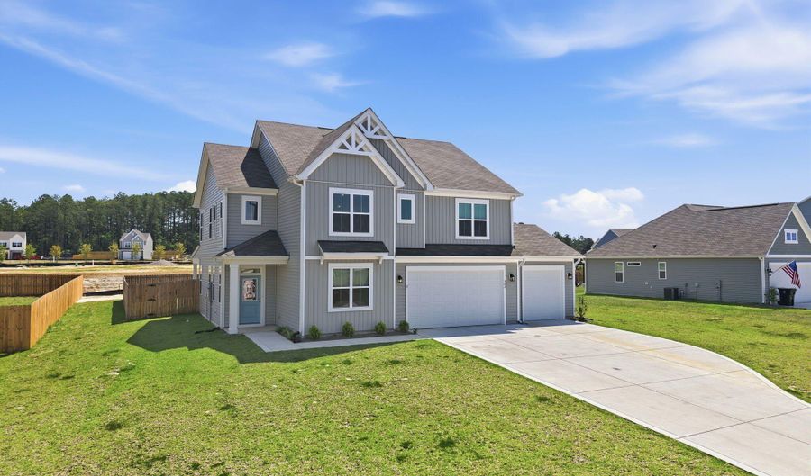 362 Summer Wind Way, Aberdeen, NC 28315 - 3 Beds, 3 Bath